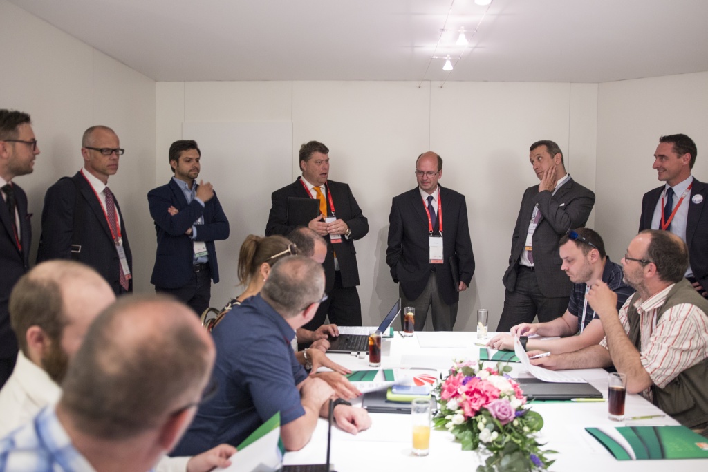 HUAWEI_eco__CONNECT_CEE__NORDIC_2017_roundtable
